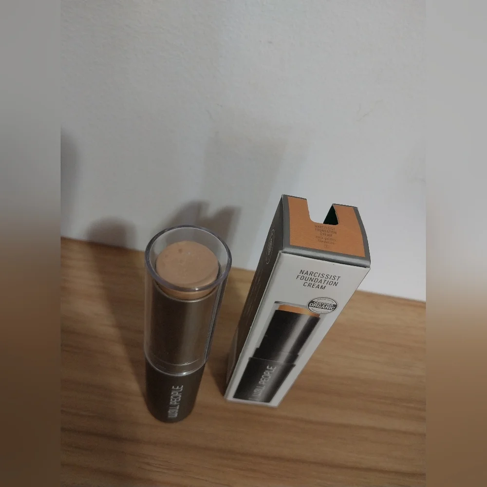 Well People Narcissist Foundation Cream